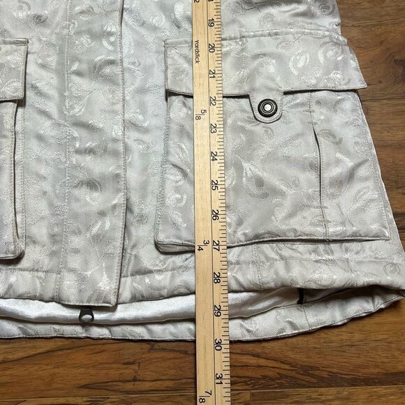 Helly Hansen Vtg White Gold Floral Parka Puffer Hood Hilton Winter Ski Jacket S - Picture 10 of 12